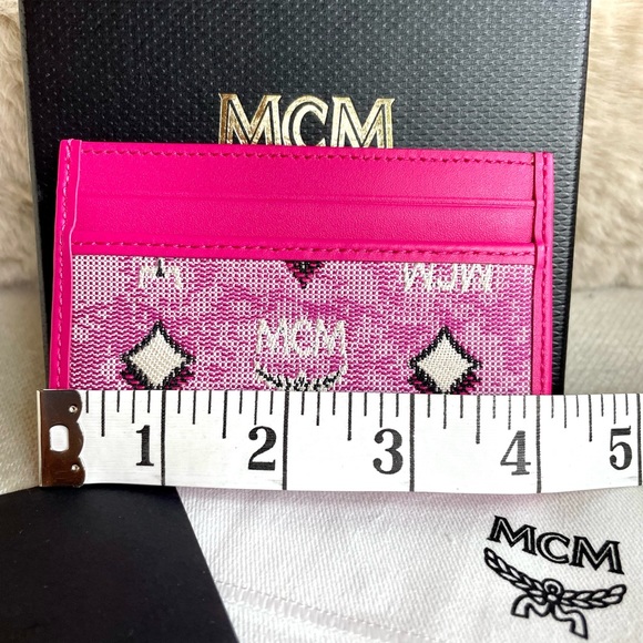 NWTIB MCM PINK CARD HOLDER AND DUSTBAG - Picture 5 of 5